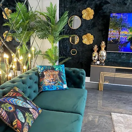 Empire Penthouse Three Bedroom Suite