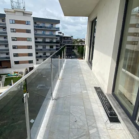 Empire Penthouse Three Bedroom Suite Appartement Năvodari