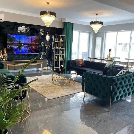 Empire Penthouse Three Bedroom Suite Appartement Năvodari
