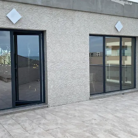 Empire Penthouse Three Bedroom Suite * Năvodari