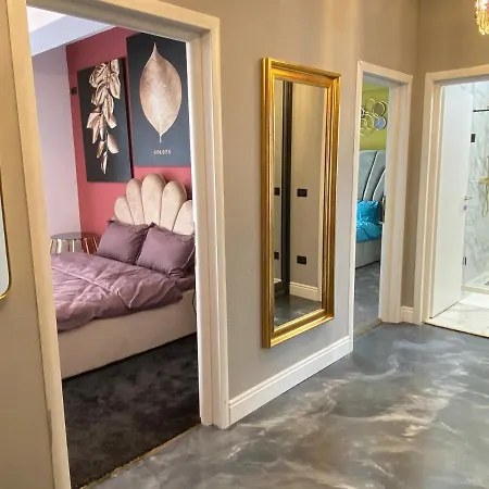 Empire Penthouse Three Bedroom Suite * Năvodari